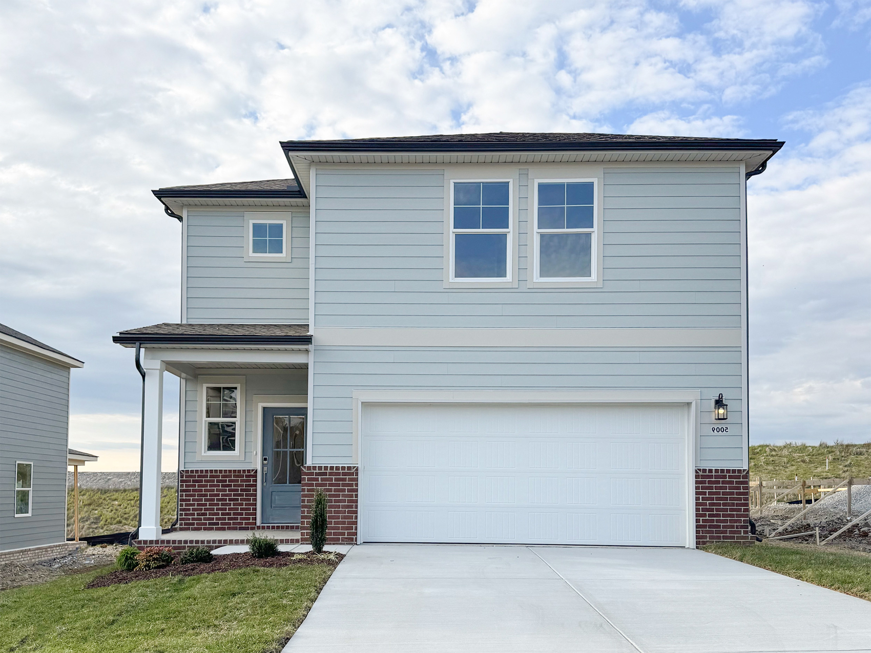 0160 245 West Millbrook Drive